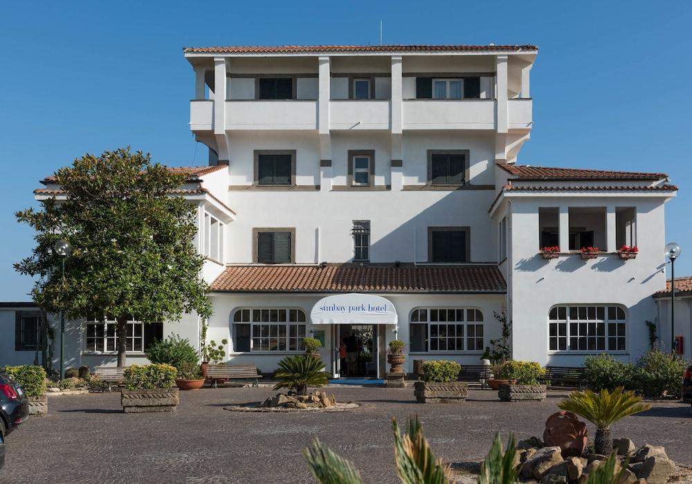 Mercure Civitavecchia Sunbay Park Hotel Esterno foto