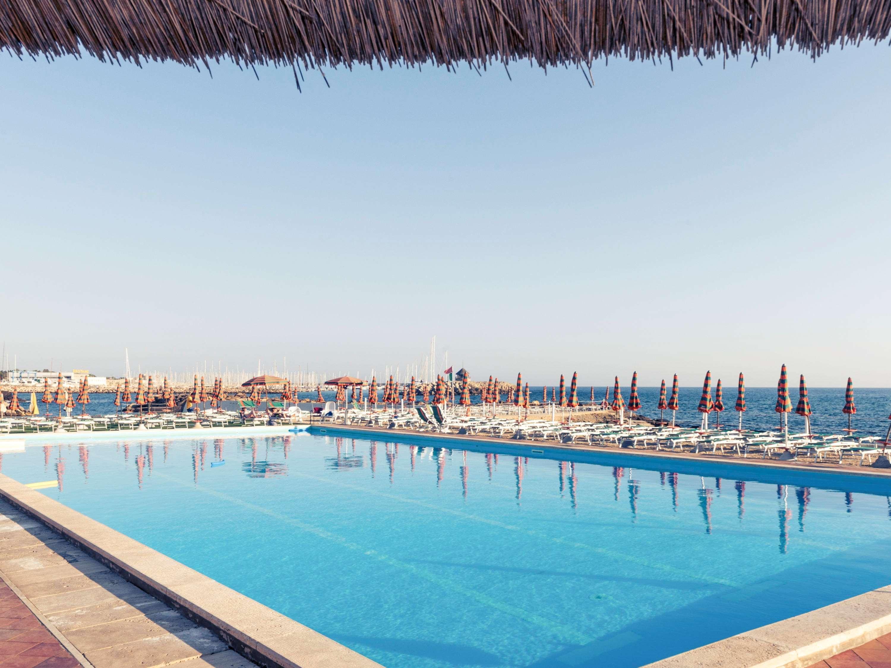 Mercure Civitavecchia Sunbay Park Hotel Esterno foto