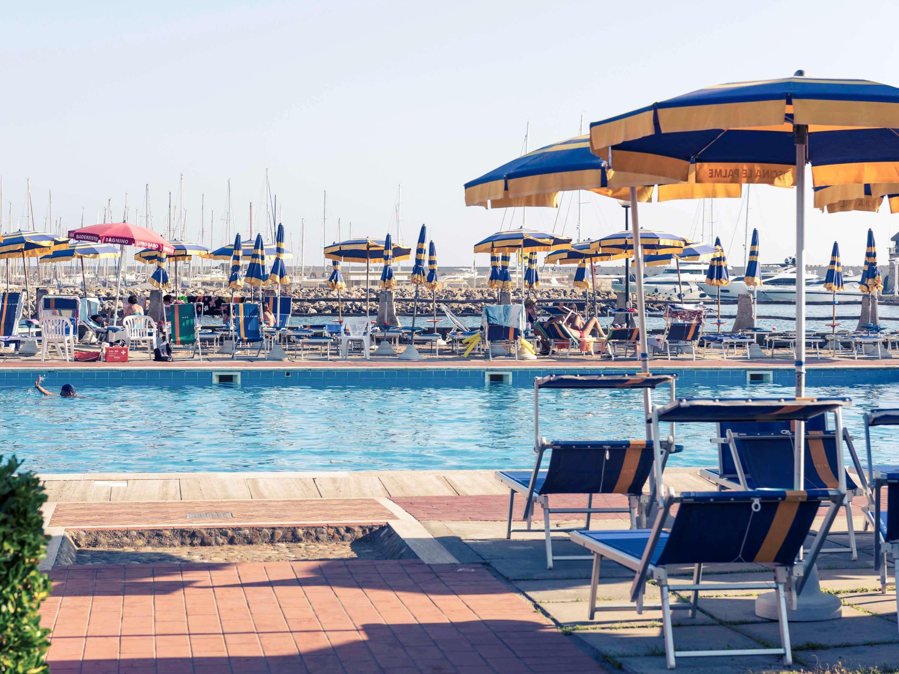 Mercure Civitavecchia Sunbay Park Hotel Esterno foto