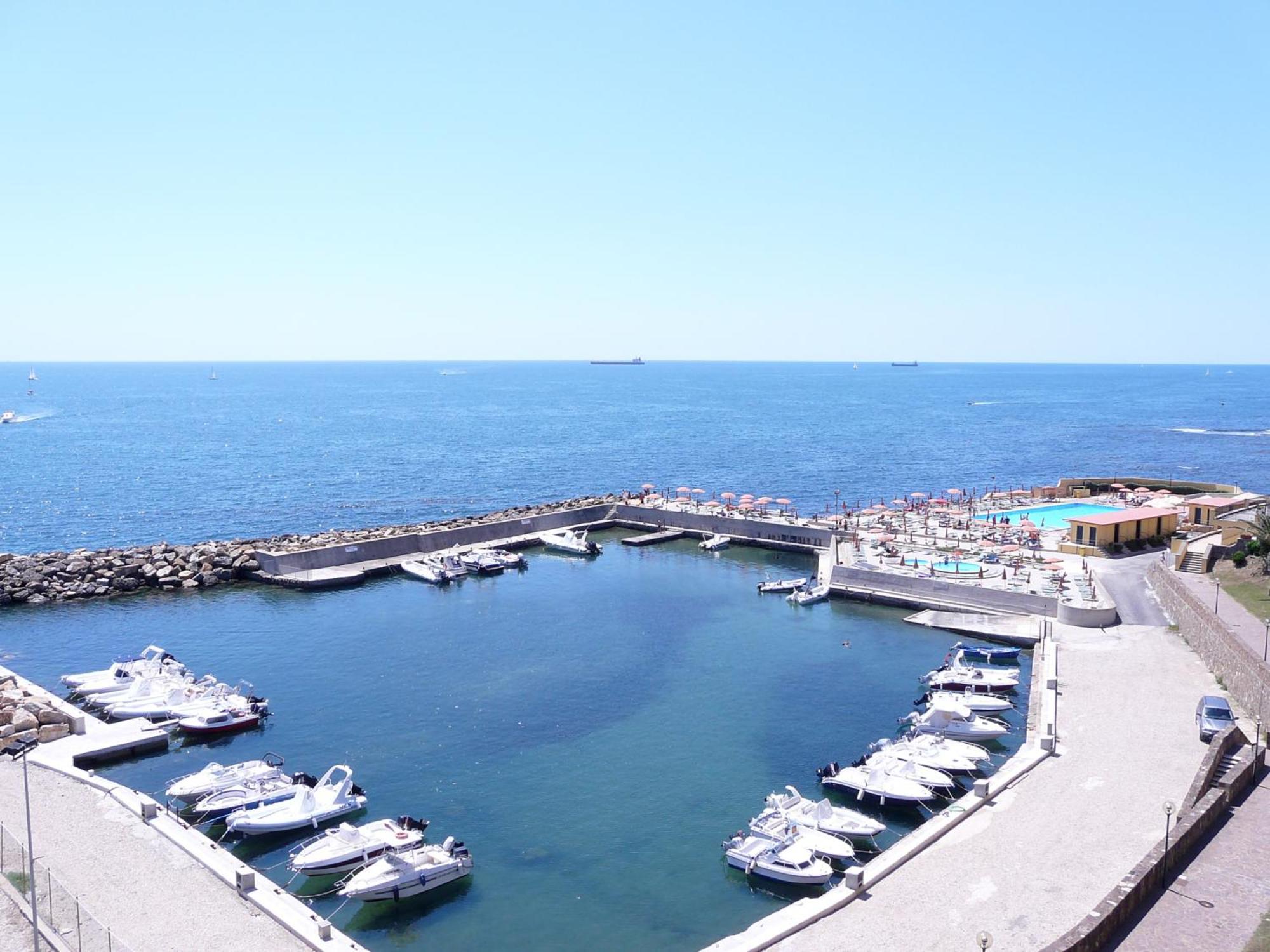 Mercure Civitavecchia Sunbay Park Hotel Esterno foto