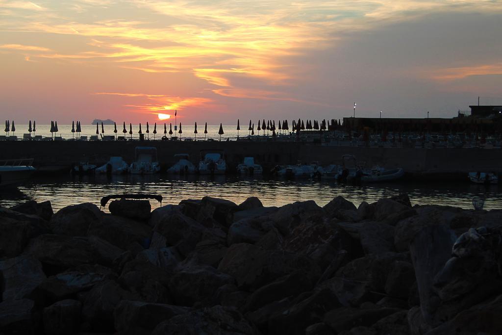 Mercure Civitavecchia Sunbay Park Hotel Esterno foto