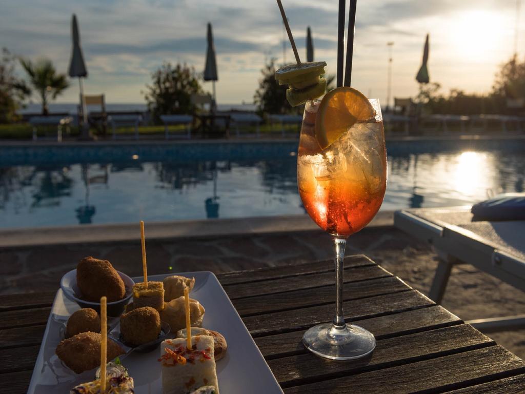 Mercure Civitavecchia Sunbay Park Hotel Esterno foto